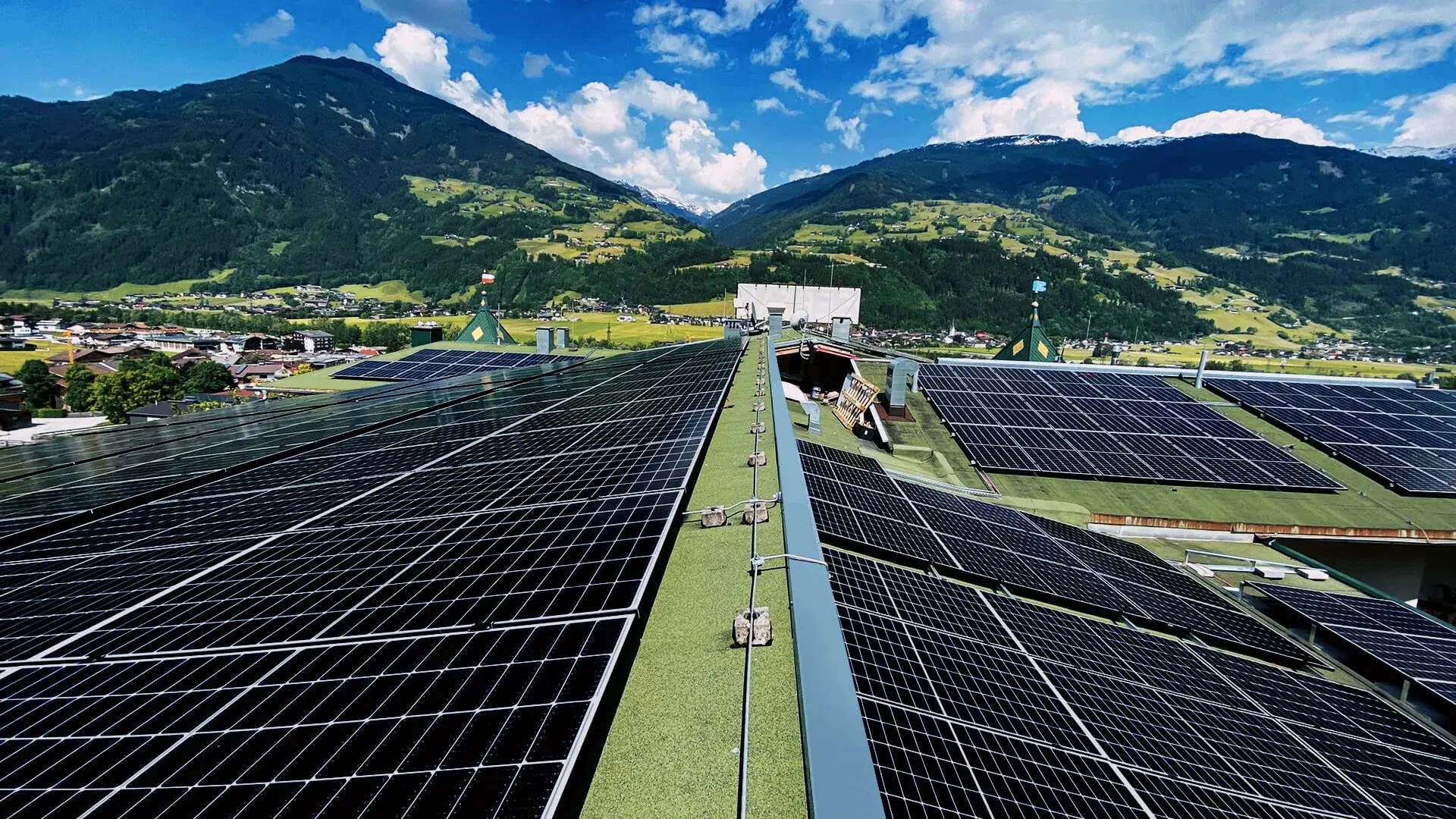 the Netherlands 5KW Rooftop Home System Solar Project——DAH Mono PV Module